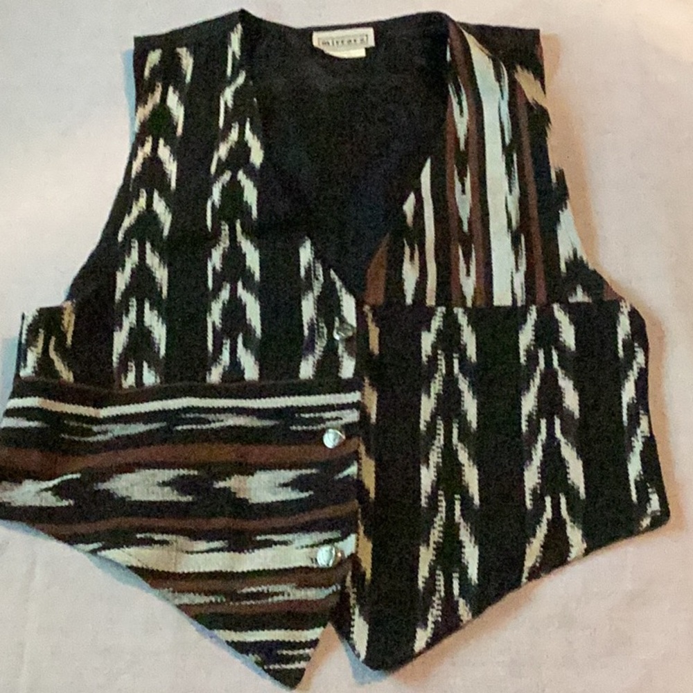 Mirrors vest